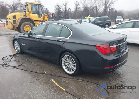 2013 BMW 750I xDrive z USA, uszkodzony, nr VIN WBAYB6C58DC997984